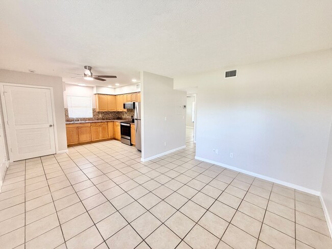 Building Photo - 3047 Tropicana Blvd