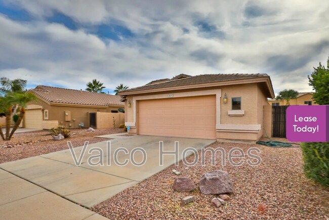 Building Photo - 2047 E Riviera Dr