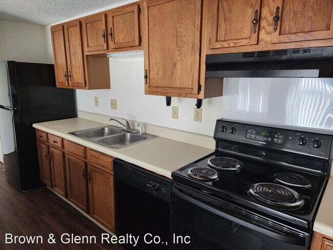 Building Photo - 2 br, 2 bath House - 9501 Shannon Green Dr...