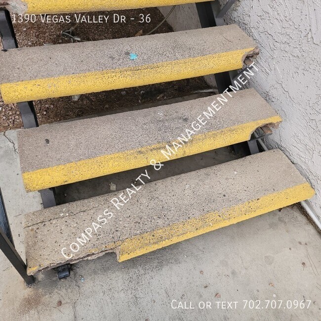 Foto del edificio - Beautiful 1 Bedroom Condo Near The Strip
