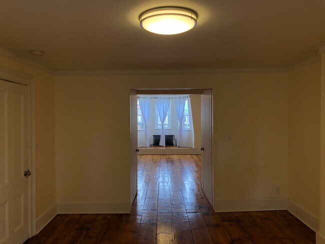 Building Photo - 265 Grand St