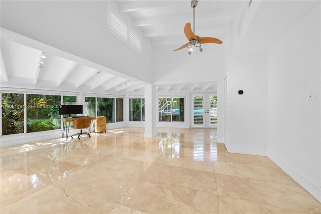 Foto del edificio - 12200 SW 74th Ct