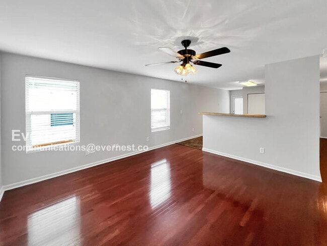 Building Photo - 112 Jesse Layne Dr