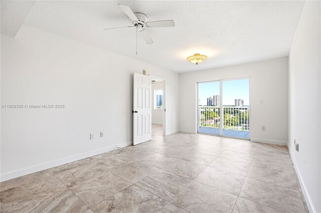 Building Photo - 280 SW 20th Rd