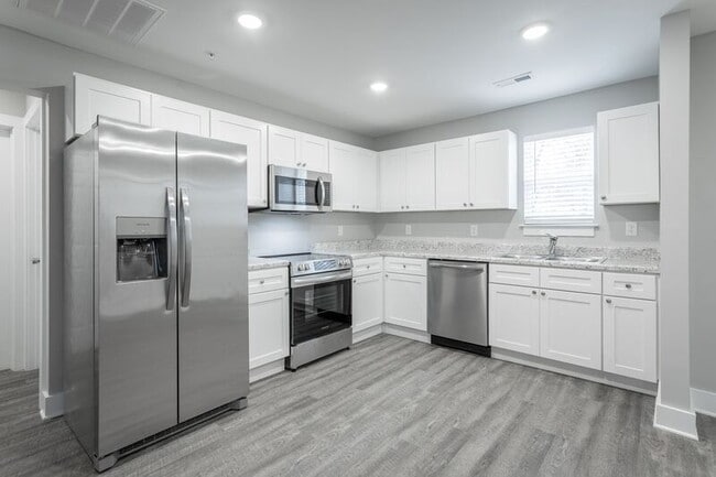 Photo - 5 Meadowbrook Dr W Apartment