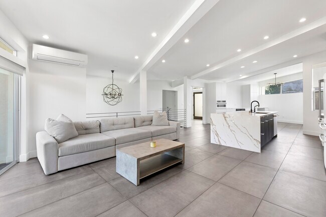 Foto del edificio - 32416 Coast Hwy