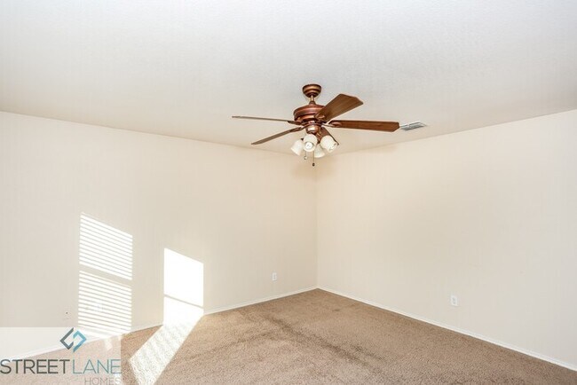 Building Photo - REDUCED!