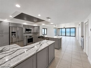 Building Photo - 401 Jimmy Buffett Mem Hwy
