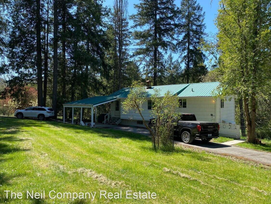 765 Fall Creek Rd, Glide, OR 97443 House Rental in Glide, OR
