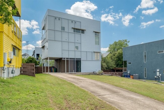 Foto del edificio - 5517 Agatha Cir