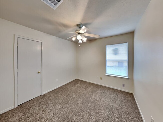 Building Photo - 15911 Imperial Forest Ln