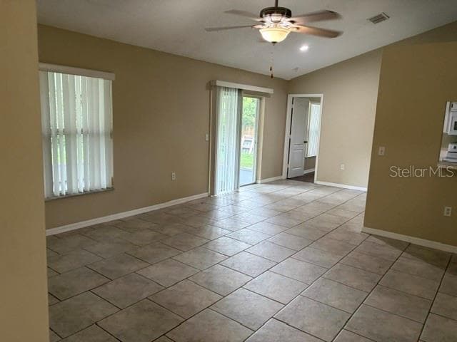 Building Photo - 650 Lakemont Dr