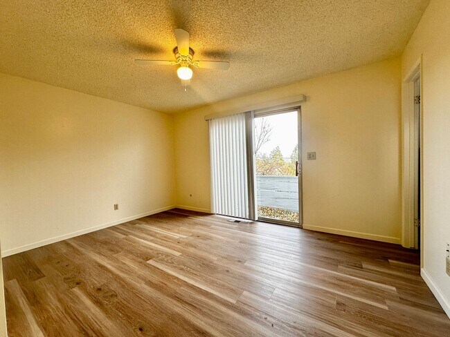 Foto del edificio - 4 Bedrooms, 3 Bath Home in Northwest Reno