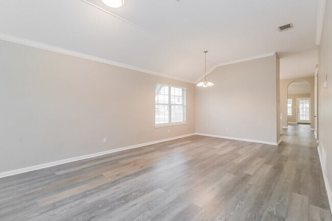 Foto del edificio - 200 Woodstone Dr