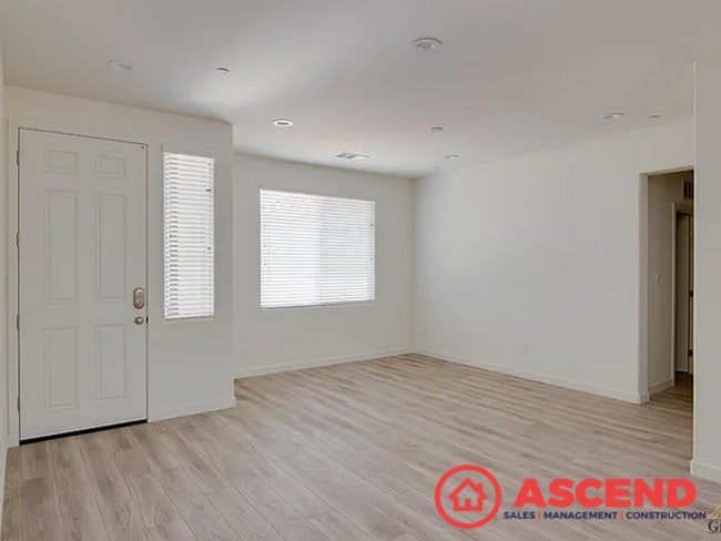 Building Photo - *Move In Special* Alluring Home Off Hagema...