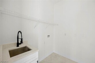 Building Photo - 760 Festival Ave