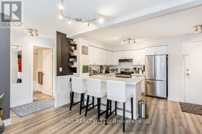 Building Photo - 3888-3888 Duke of York Blvd