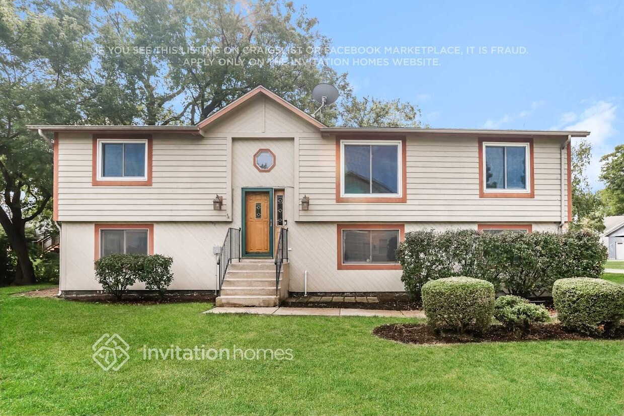 Primary Photo - 712 Grand Blvd