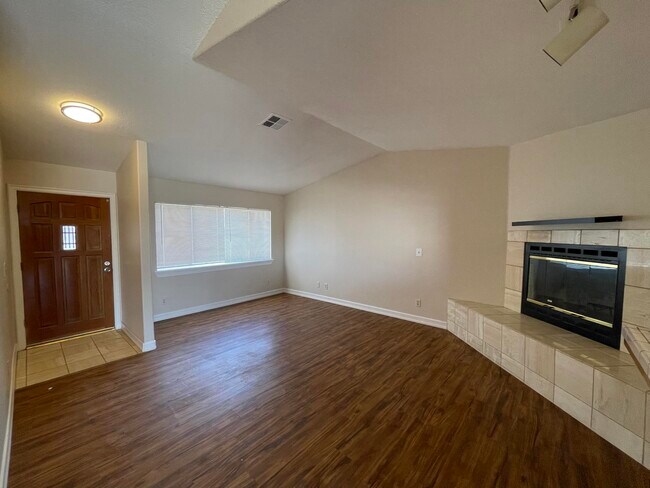 Foto del edificio - 9325 Irene Ave