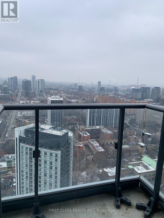 Building Photo - 251 Jarvis St