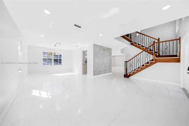 Building Photo - 3649 Heron Ridge Ln