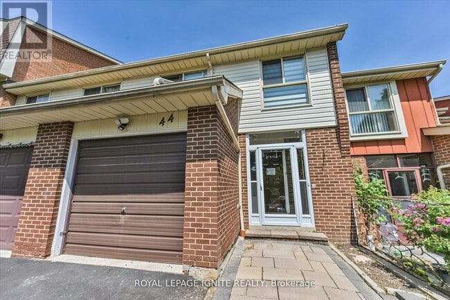 Building Photo - 40-40 Dundalk Dr
