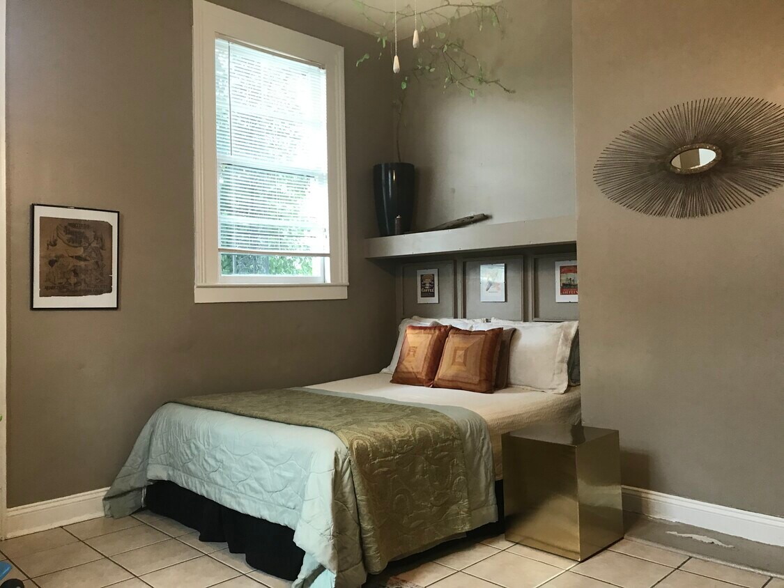 Foto principal - 2735 Iberville St