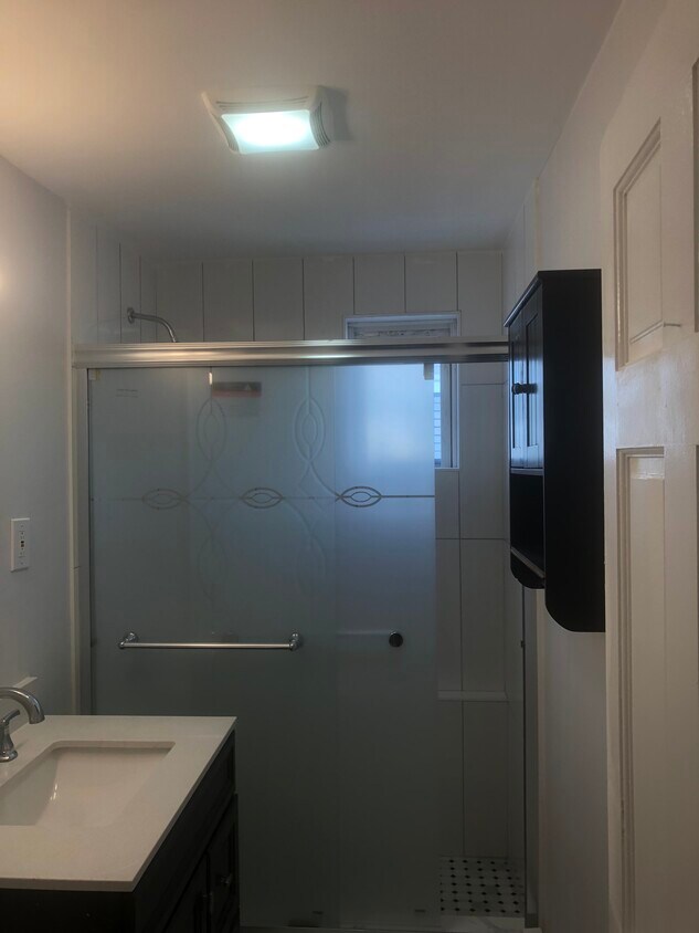 Foto principal - 817 Dorchester Ave