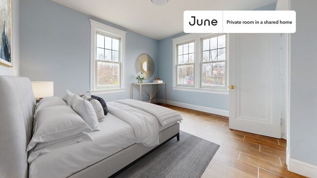Building Photo - Room in Shared 7 bed/6 bath home in Dupont Park