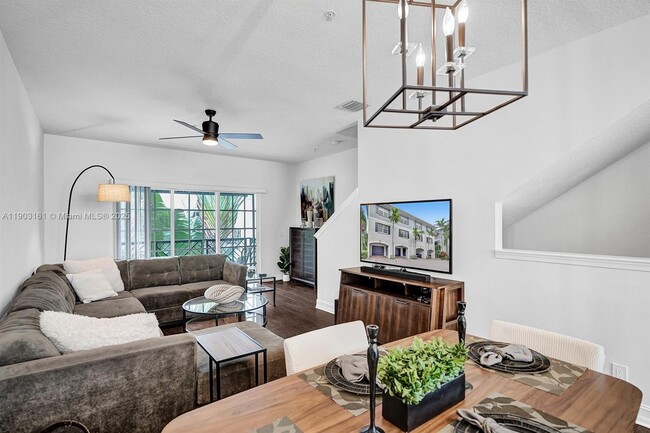 Building Photo - 446 NE 2nd Ave