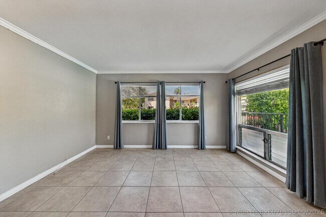 Foto del edificio - 2190 SE 5th St