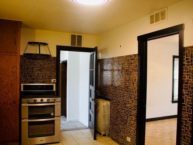 Foto del edificio - 3258 N Kostner Ave