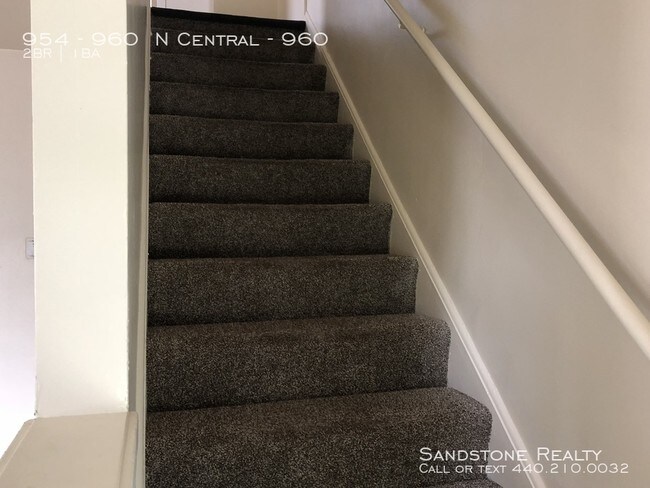 Foto del edificio - 960-960 N Central Dr