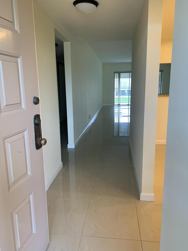 Foto del edificio - 3212 Strawflower Way