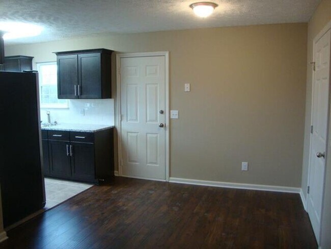 Foto del edificio - Updated 3BR Home in Smyrna – Modern Upgrades, Garage & Spacious Yard