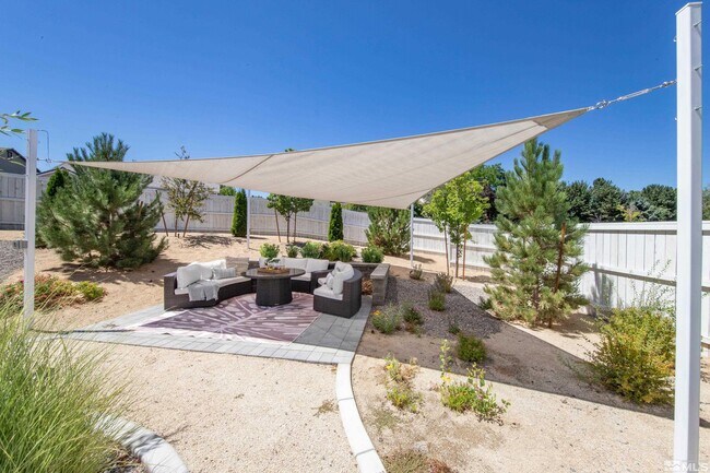 Foto del edificio - 724 W Pleasant Oak Trl