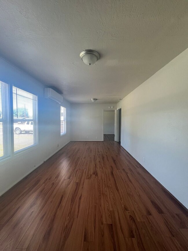 Foto del edificio - 1513 S Peach St