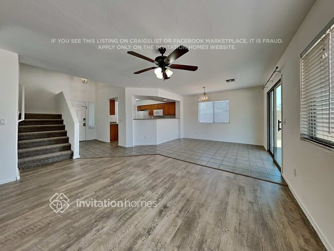 Building Photo - 13842 W Keim Dr