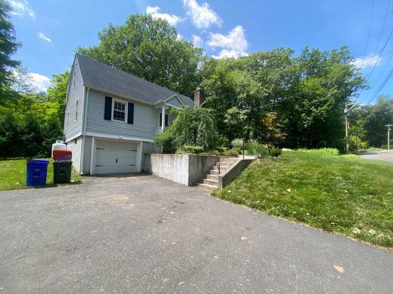 Primary Photo - 81 Old Mountain Rd