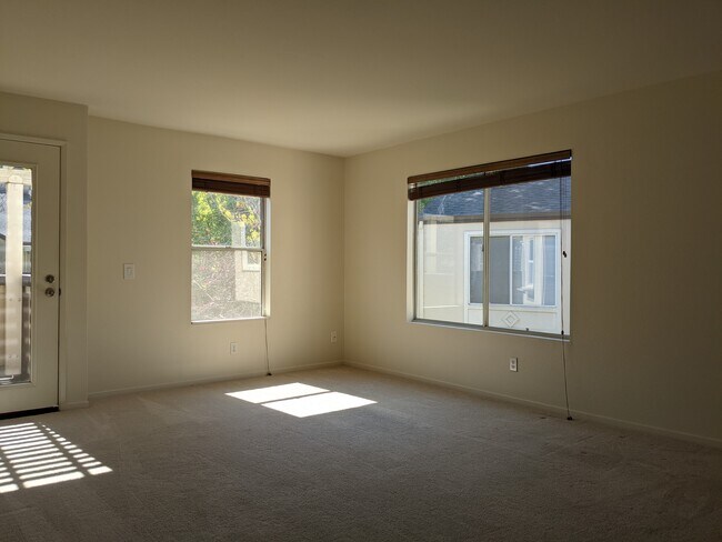 Living Room - 754 Overture Ct