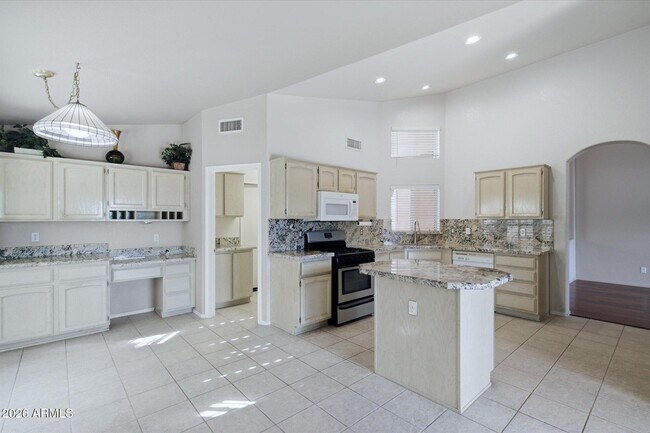 Foto del edificio - 15251 W Verde Ln