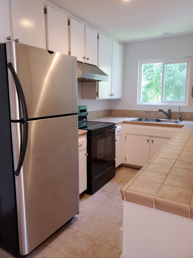 Building Photo - 7888 Camino Huerta