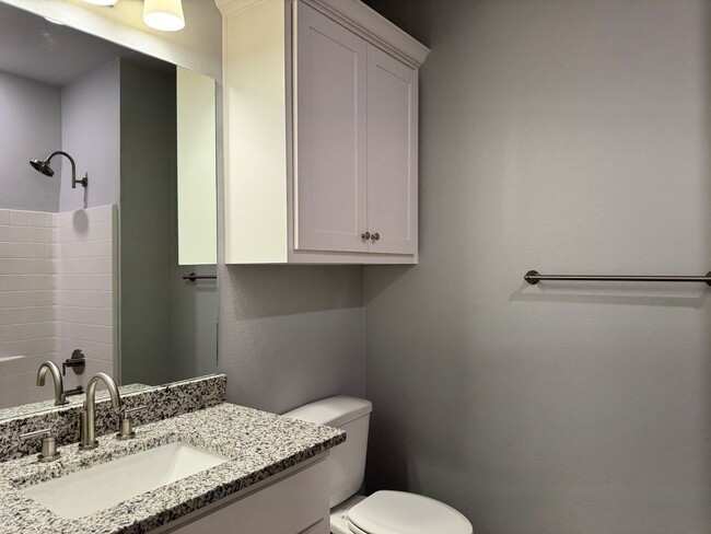 Building Photo - 448 Preston Ridge