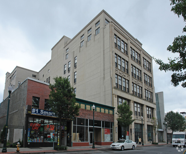 Building Photo - Davenport Lofts