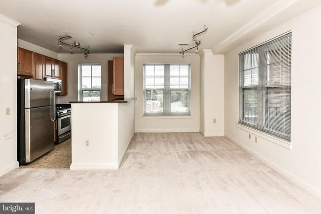 Building Photo - 11770 Sunrise Valley Dr