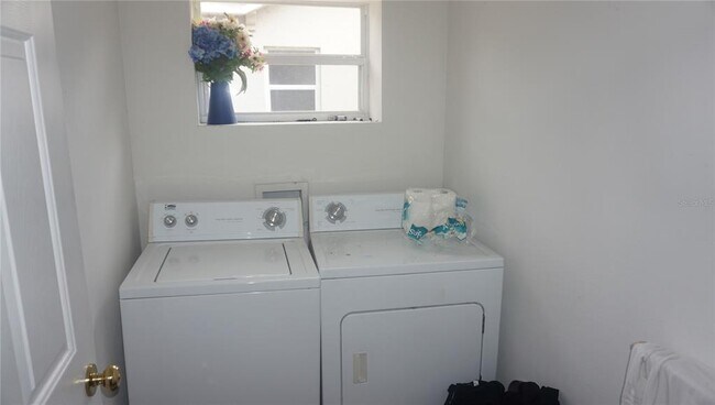 Foto del edificio - 7862 Carriage Pointe Dr
