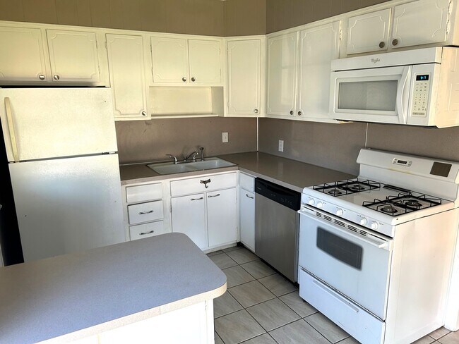 Foto del edificio - 4514 E 4th Pl