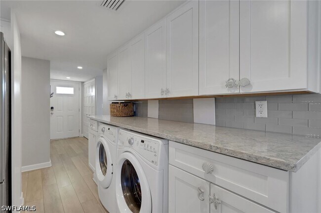 Foto del edificio - 10475 Gulf Shore Dr