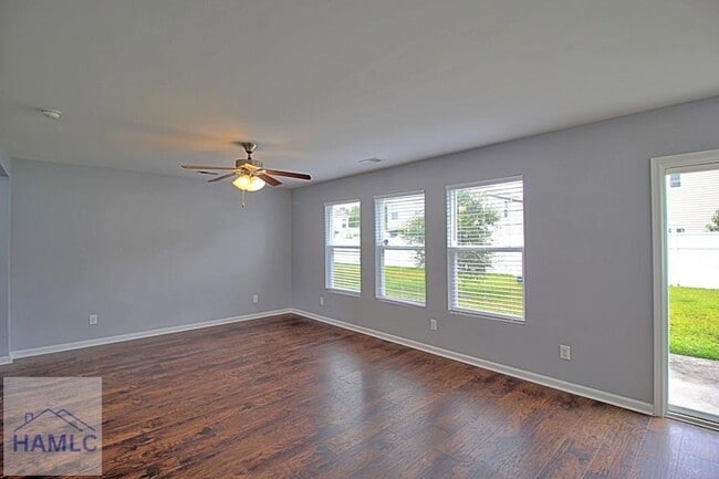 Foto del edificio - 207 Bender St