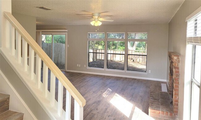 Foto del edificio - 13339 Water Oak Ln